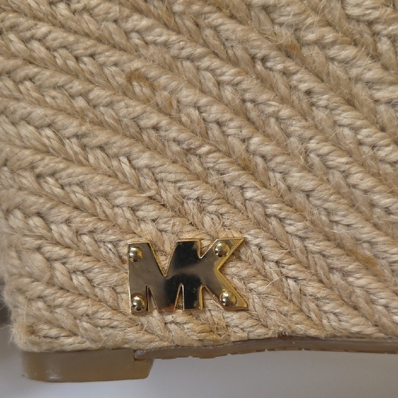 Michael Kors Blue NavyLeather Wedges with Tan Sole,sz 7. - Picture 6 of 6